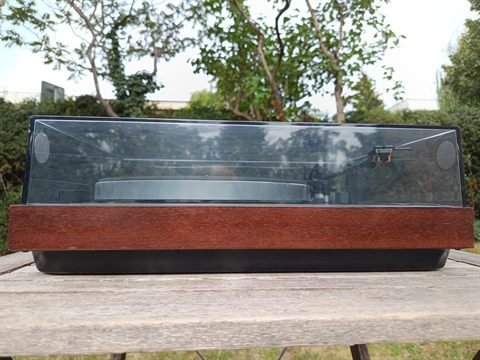 Thorens TD 318 zepředu