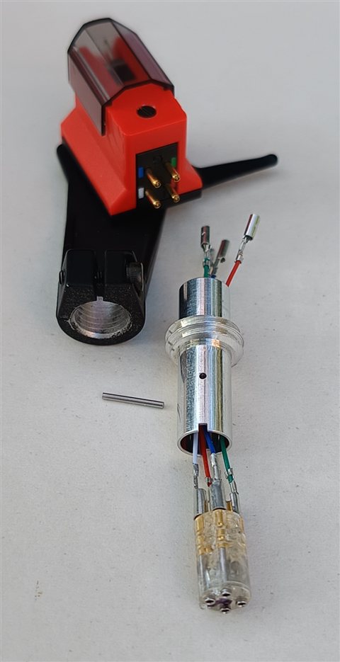 TP-95 headshell with a cartridge, the connector tube, the thin pin and the connector with wires